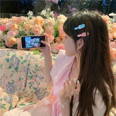 春满魔宫海报